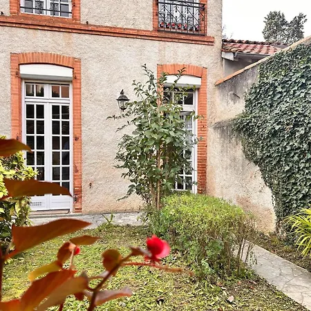 La Maison De Charles Holiday home *